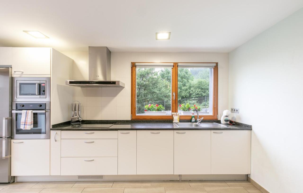 Uzturre - Baskeyrentals Berrobi Exteriér fotografie