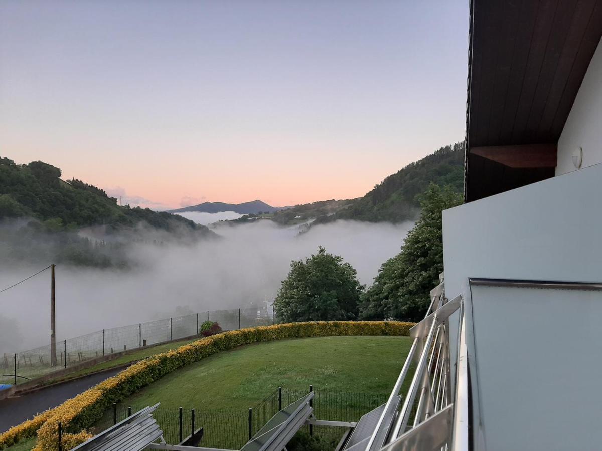 Uzturre - Baskeyrentals Berrobi Exteriér fotografie